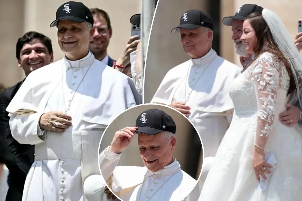 Paus Leo XIV Kenakan Topi White Sox di Vatikan dalam Foto Baru