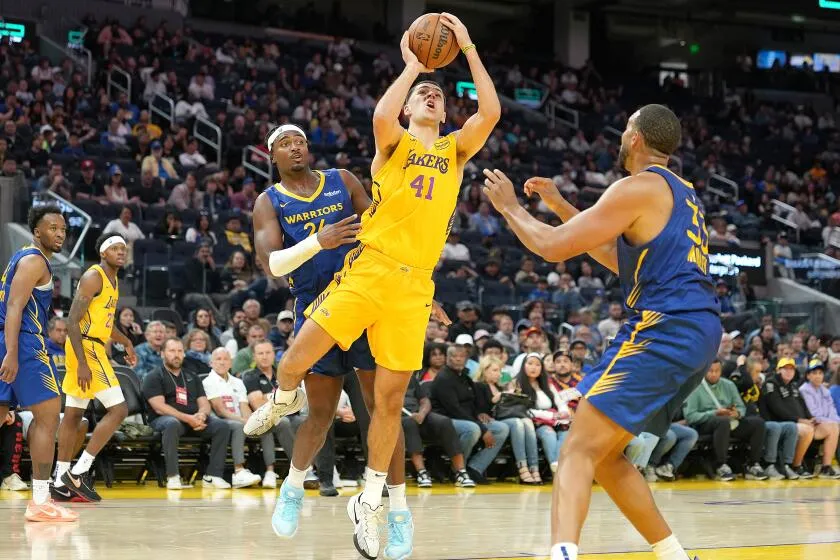 Lakers Kalah dari Warriors di Pembuka California Classic Saat Bronny James Absen