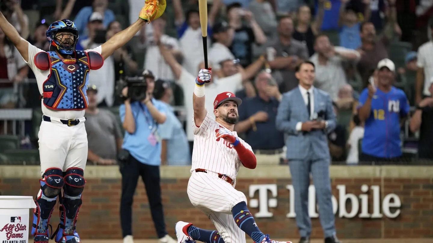 3 Home Run Kyle Schwarber Angkat NL Atasi AL di Swing-Off Pemecah Seri Pertama All-Star