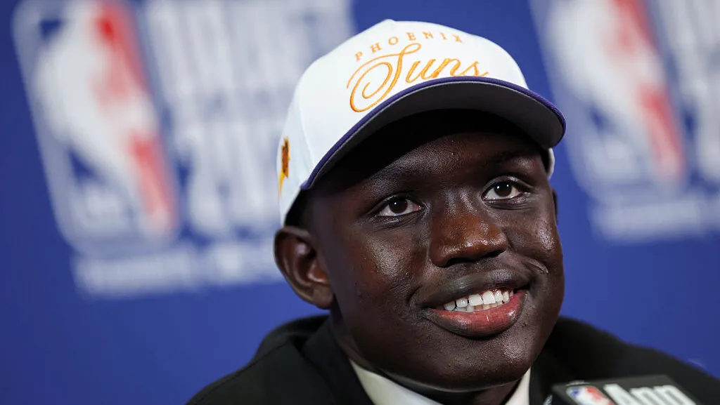 Suns Untung Besar pada Khaman Maluach, Ciptakan Keingintahuan dengan Mark Williams