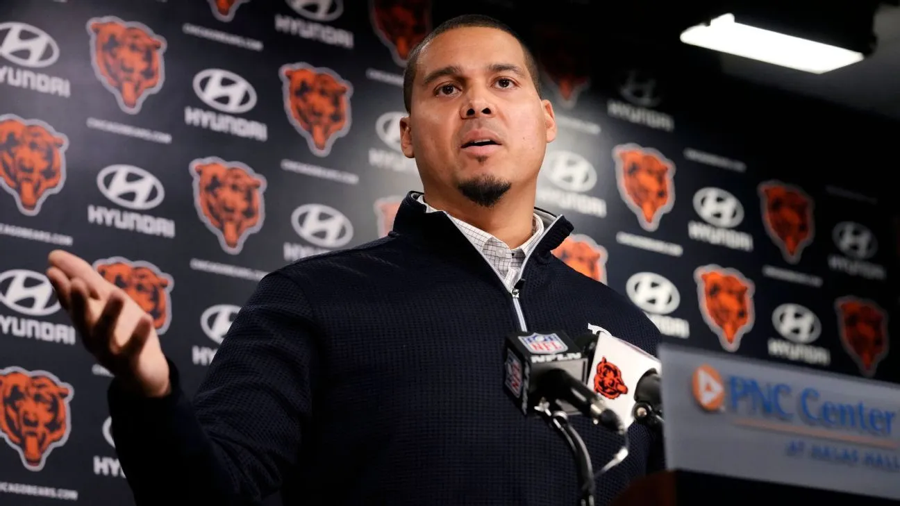 Sumber: Bears perpanjang GM Poles hingga 2029