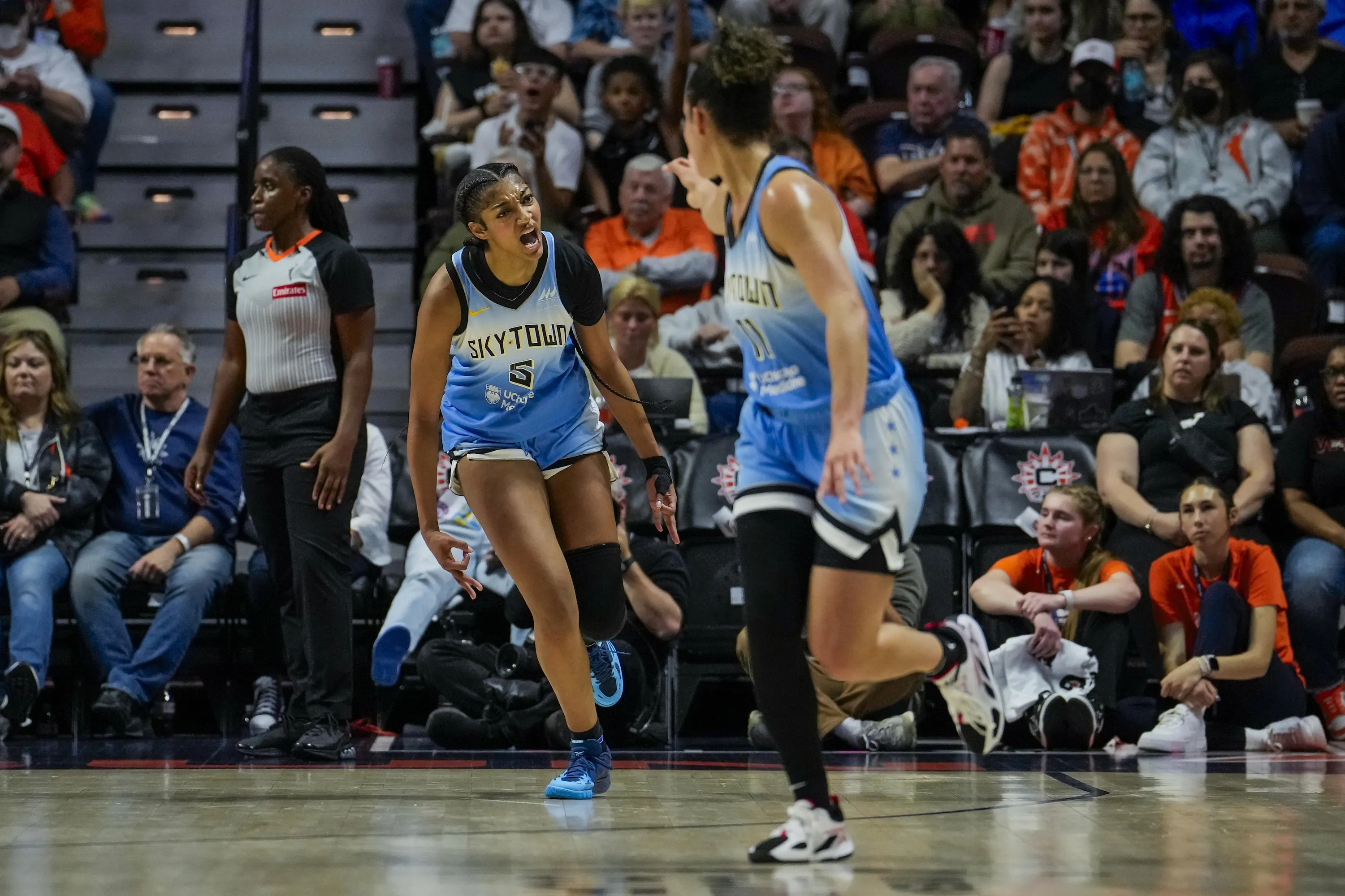 Angel Reese Cetak Triple-Double Pertama Saat Sky Kalahkan Sun di Piala Komisaris WNBA