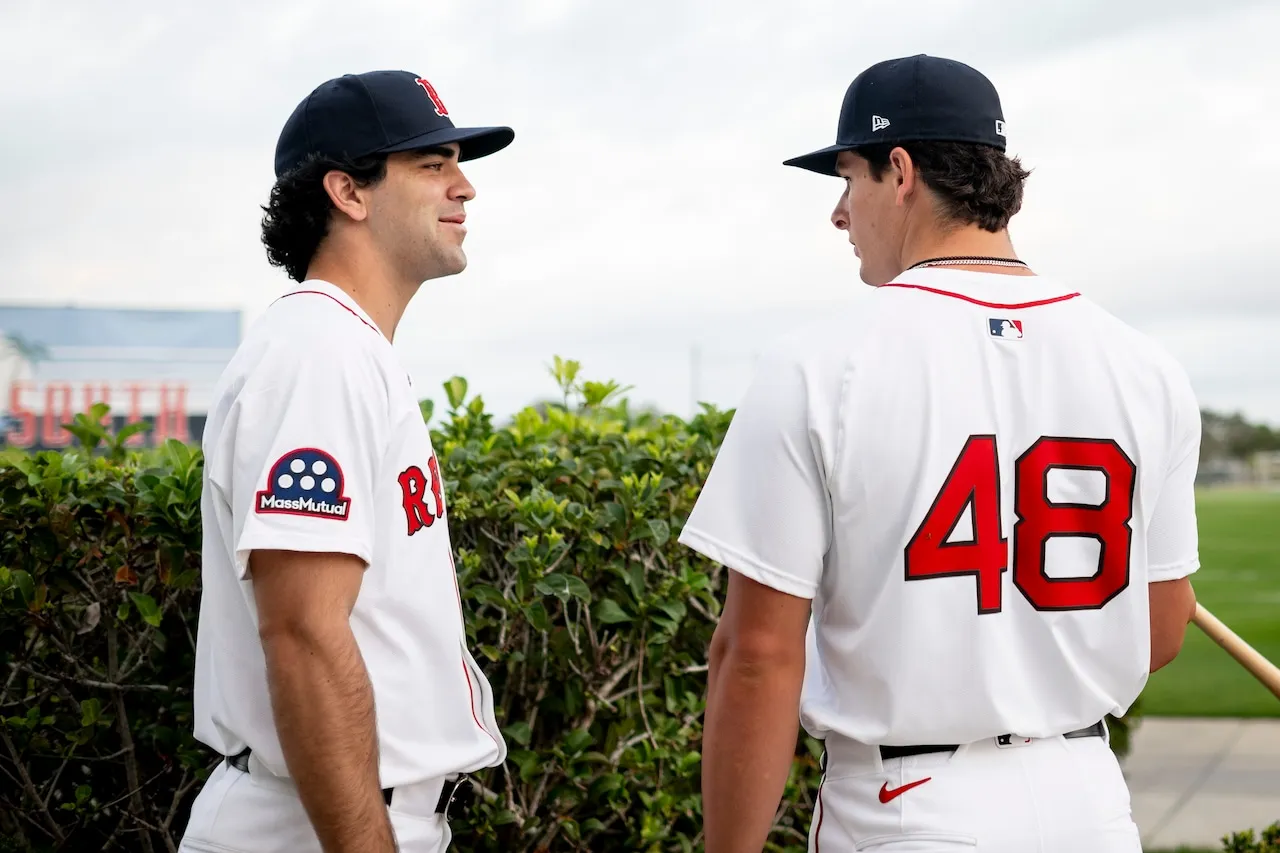 Red Sox khawatir penolakan Rafael Devers untuk mengubah posisi akan mengirim pesan yang salah tentang budaya tim
